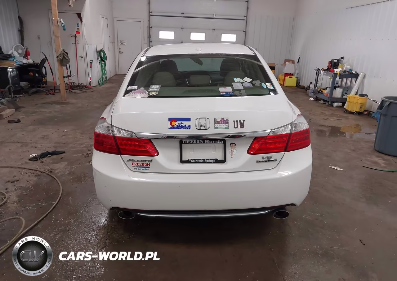 2014 Honda Accord Touring VIN:1HGCR3F97EA000770 - 17