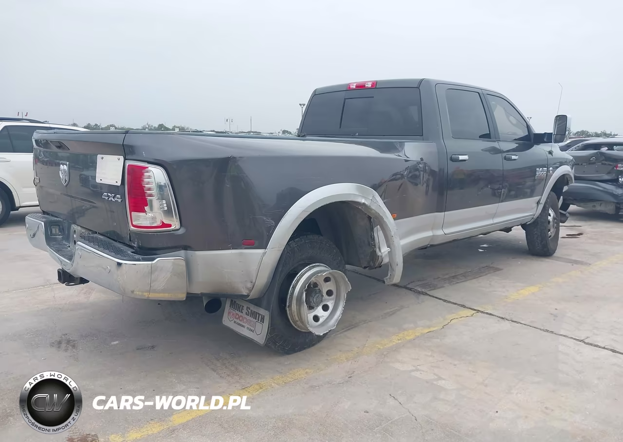 2018 Ram 3500 Laramie 4X4 8' Box VIN:3C63RRJL2JG201158 - 4