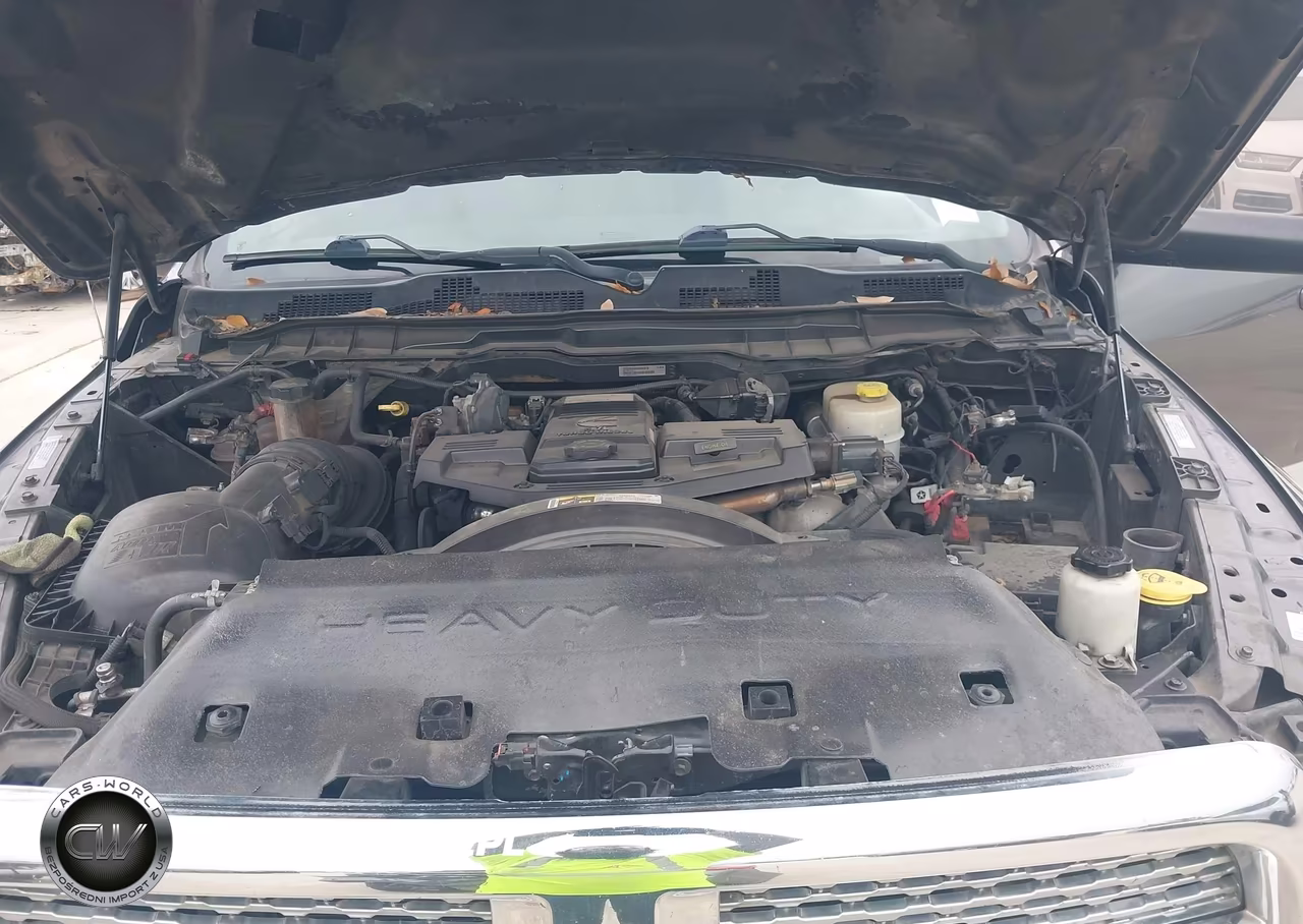 2018 Ram 3500 Laramie 4X4 8' Box VIN:3C63RRJL2JG201158 - 9
