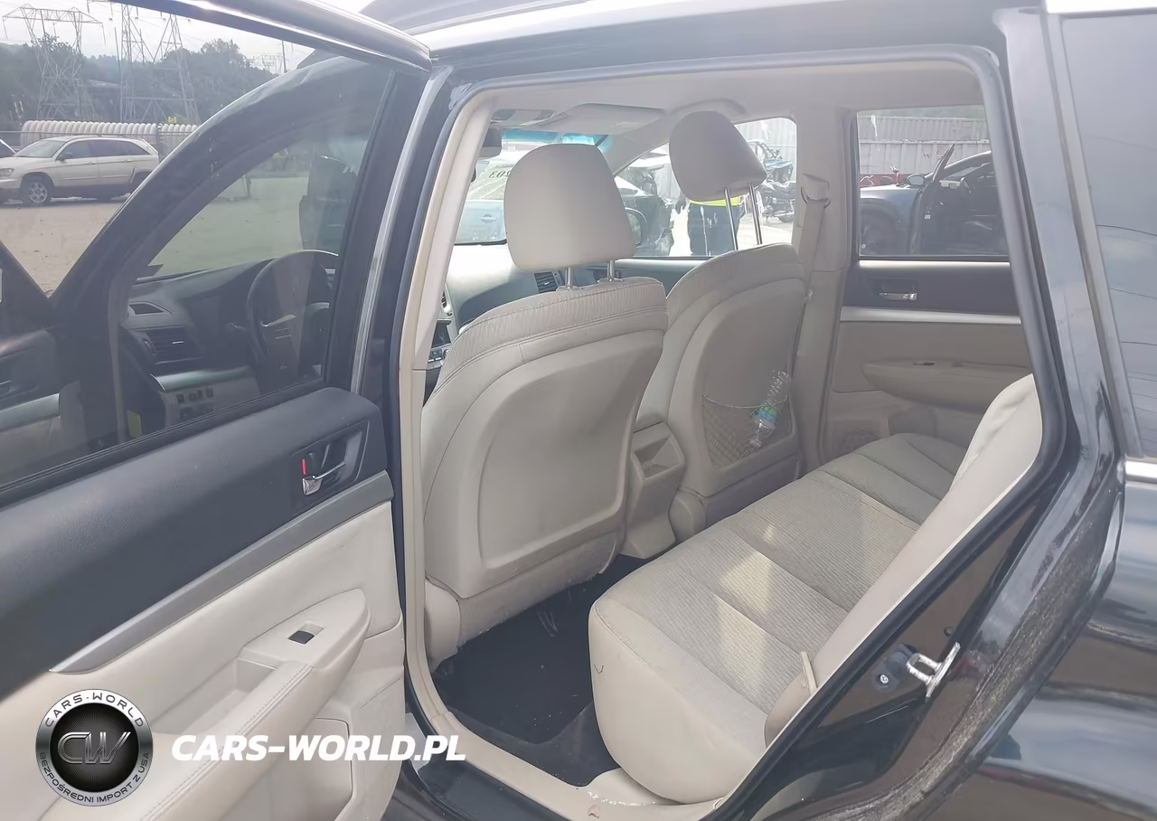 2011 Subaru Outback 2.5I Premium VIN:4S4BRBCC9B3358596 - 8