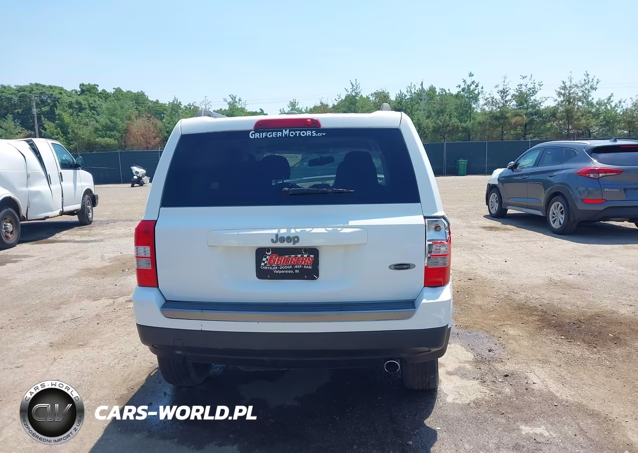 2016 Jeep Patriot Sport Se VIN:1C4NJPBA9GD738352 - 17