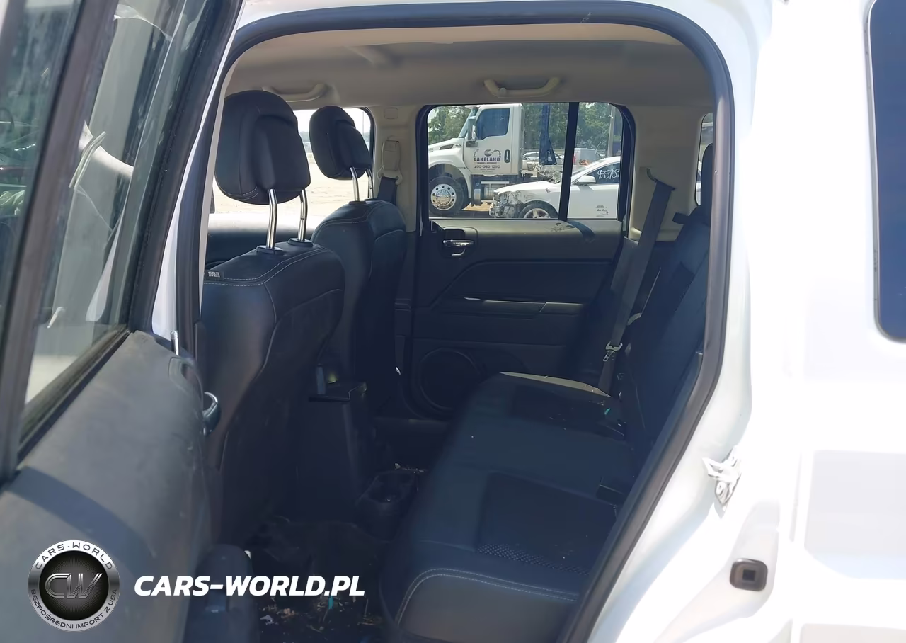 2016 Jeep Patriot Sport Se VIN:1C4NJPBA9GD738352 - 8