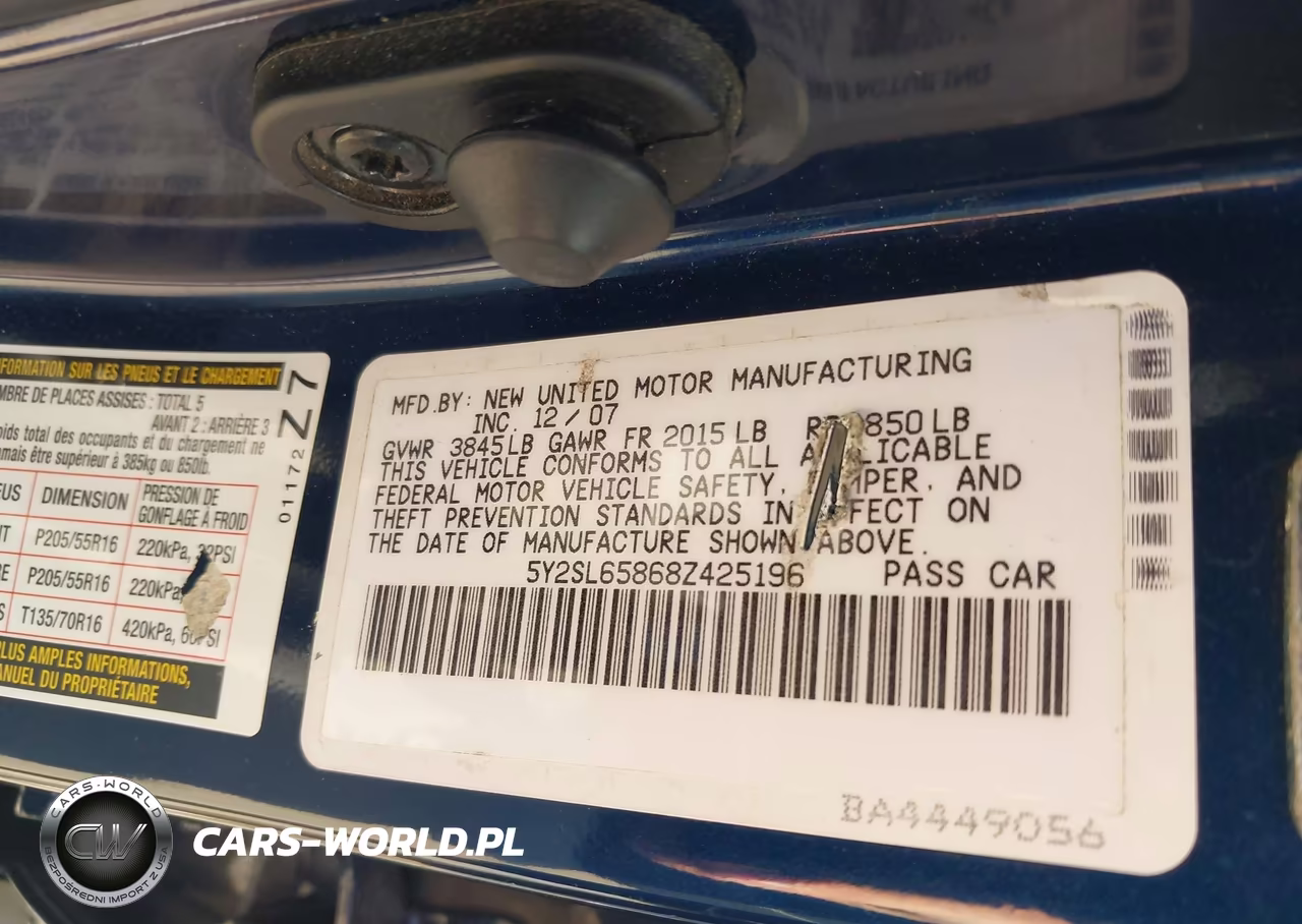 2008 Pontiac Vibe VIN:5Y2SL65868Z425196 - 9