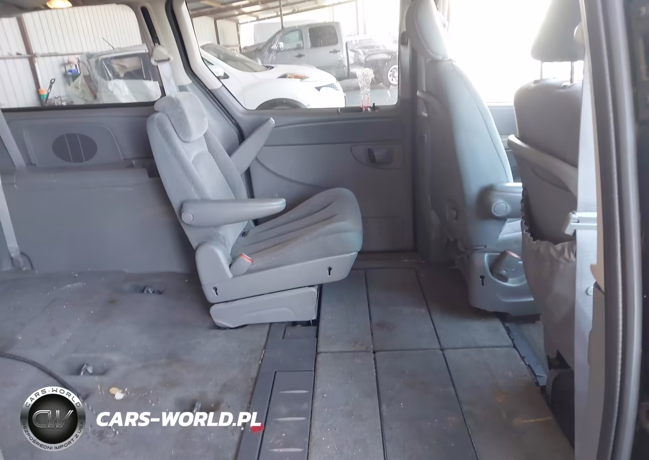 2006 Chrysler Town & Country Touring VIN:2A4GP54L46R655735 - 8