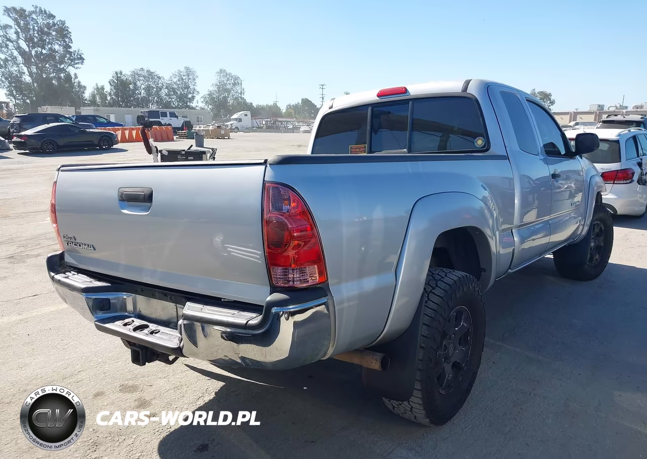2005 Toyota Tacoma Base V6 VIN:5TEUU42N85Z028500 - 4