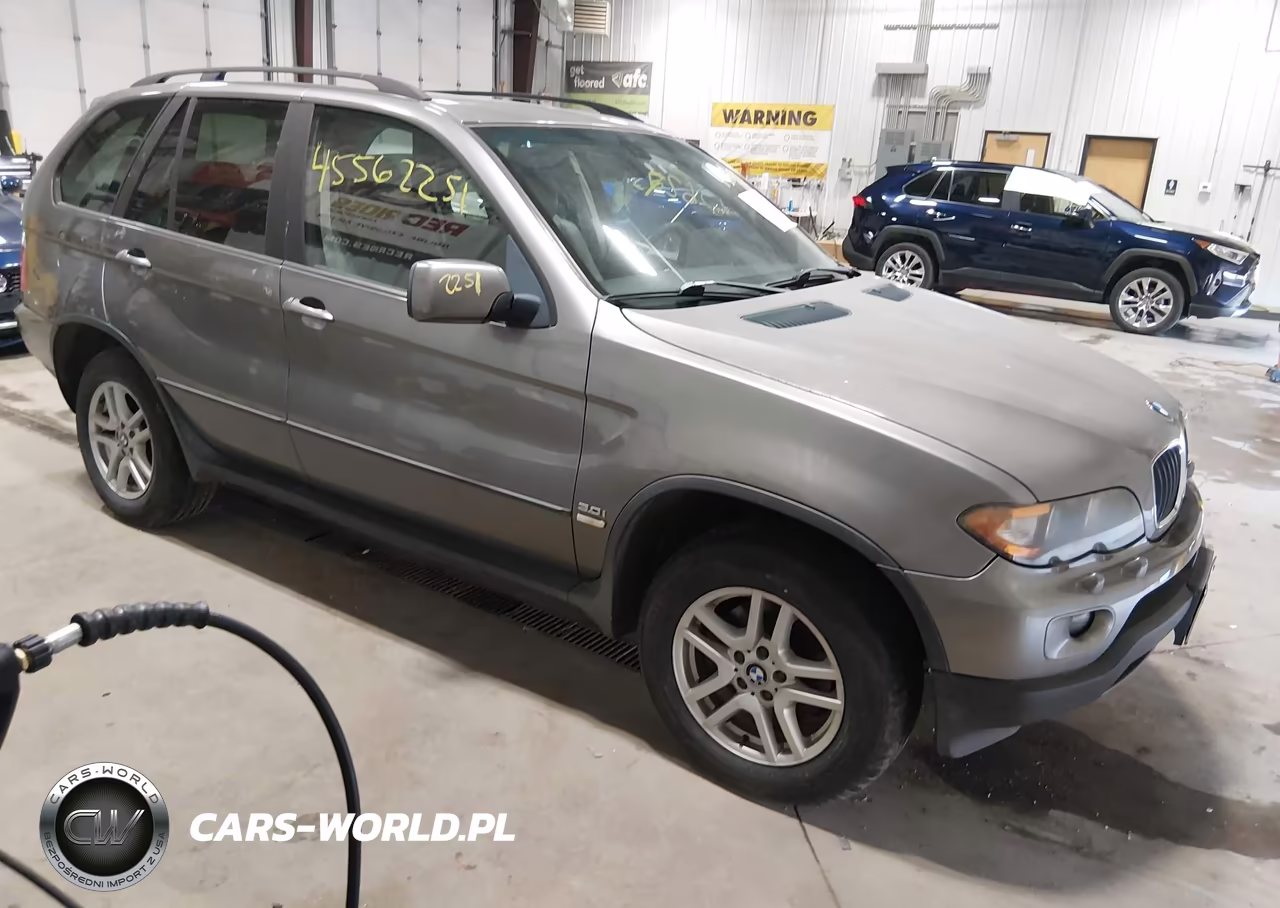 2004 BMW X5 3.0I