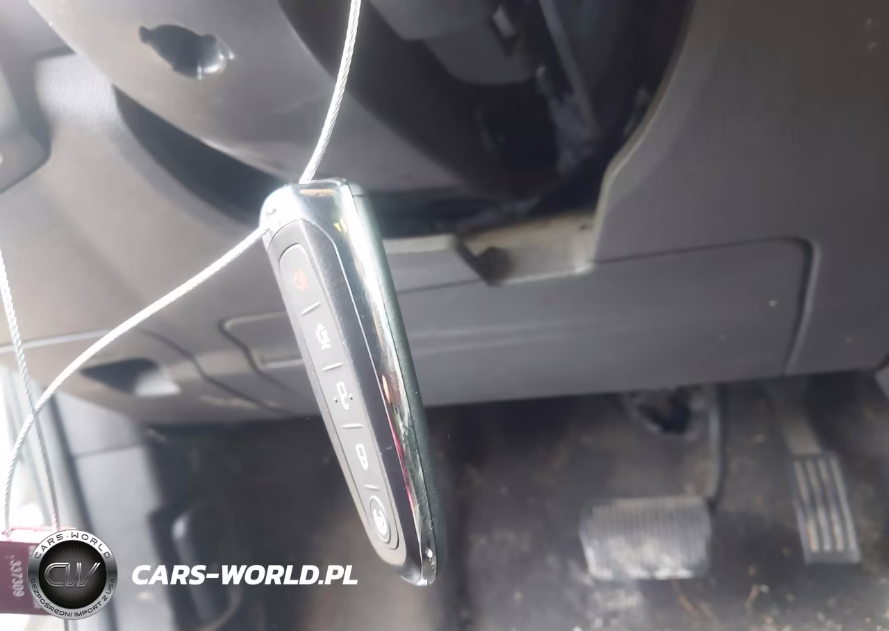 2013 Ford Focus Titanium VIN:1FADP3N21DL169625 - 11