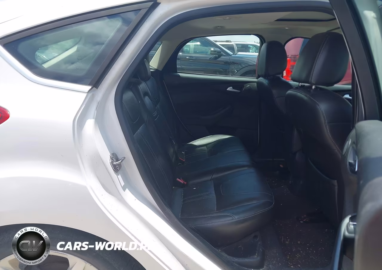 2013 Ford Focus Titanium VIN:1FADP3N21DL169625 - 8
