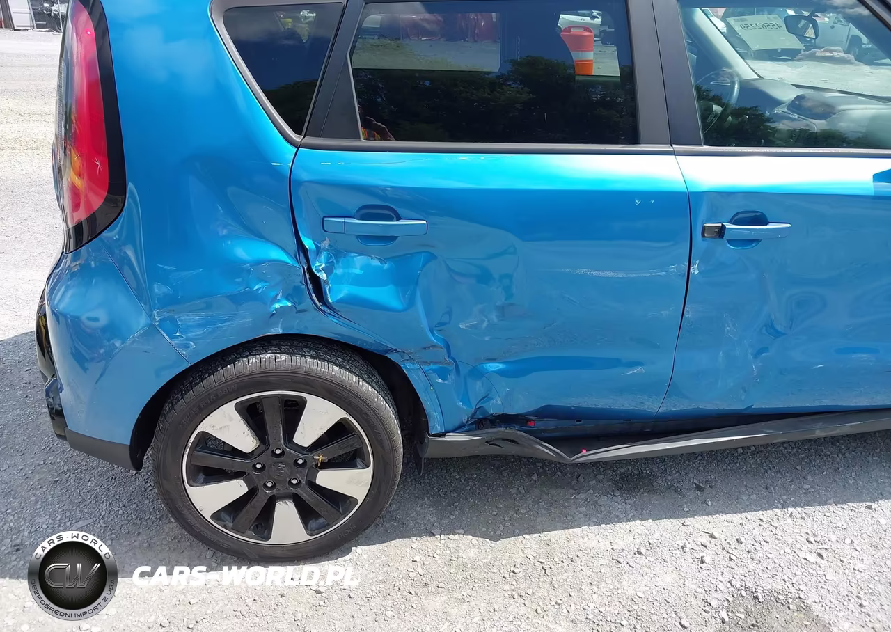 2016 Kia Soul + VIN:KNDJP3A56G7299152 - 6
