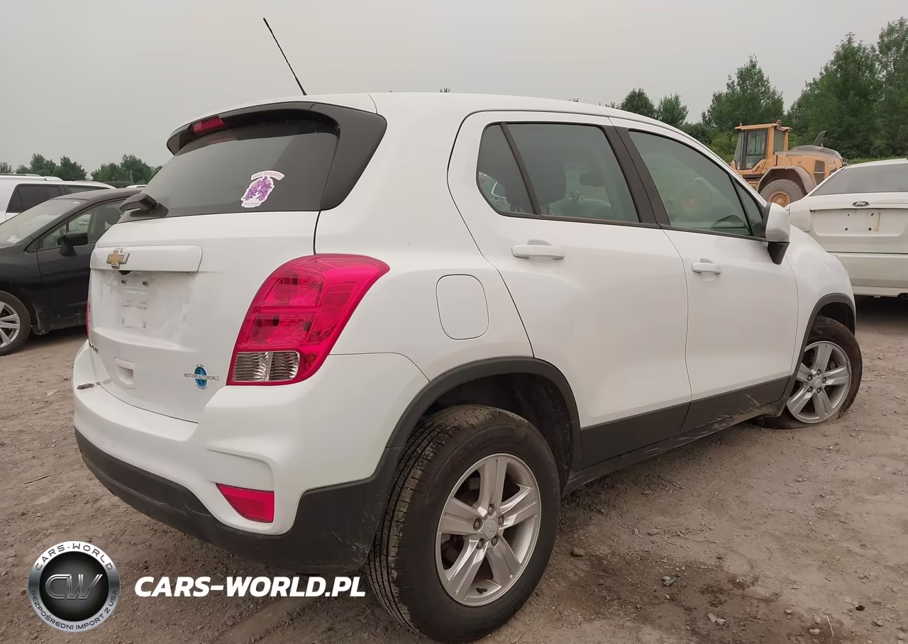 2018 Chevrolet Trax Ls VIN:3GNCJNSB8JL327649 - 4