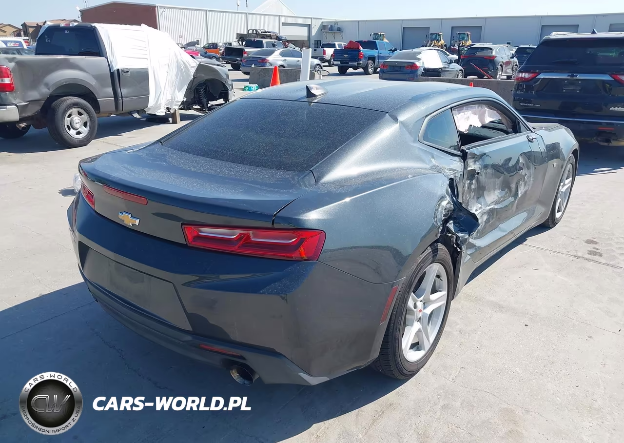 2018 Chevrolet Camaro 1Lt VIN:1G1FB1RX0J0119896 - 4
