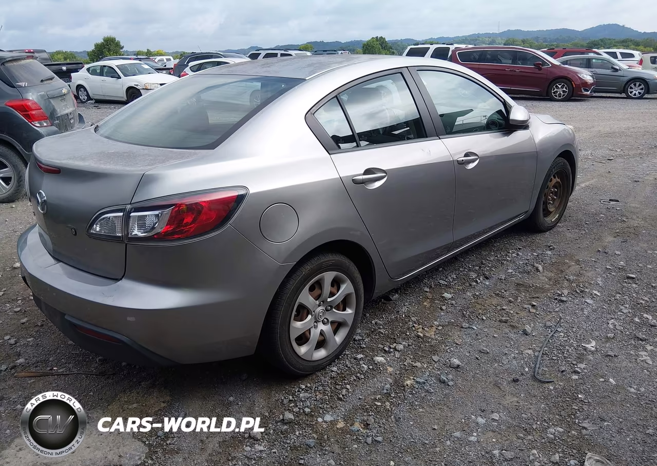 2011 Mazda Mazda3 I Sport VIN:JM1BL1UF5B1450065 - 4