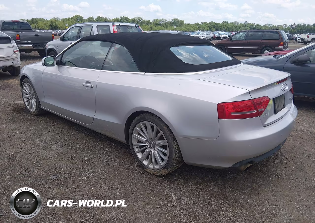 2012 Audi A5 2.0T Premium VIN:WAULFAFH0CN000826 - 3