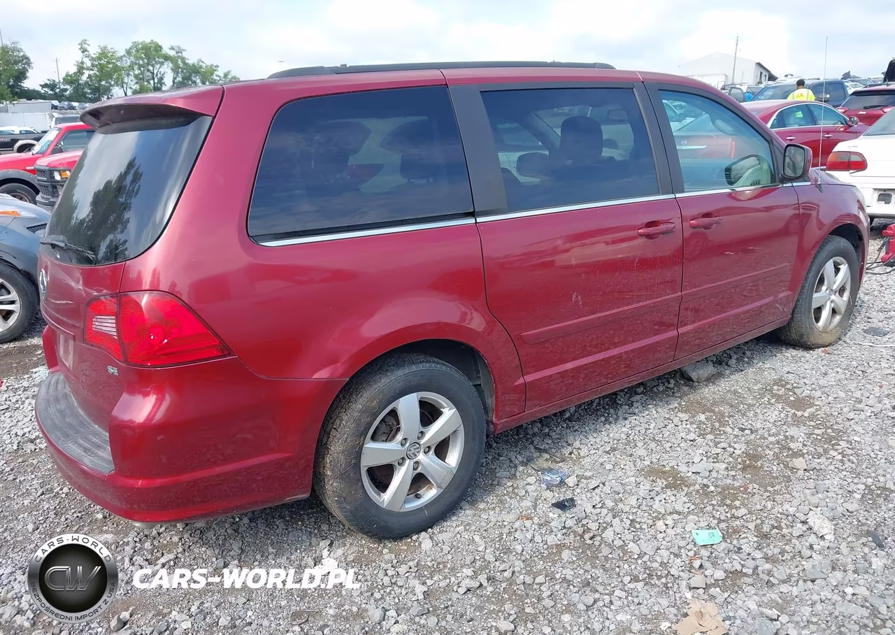 2011 Volkswagen Routan Se VIN:2V4RW3DG1BR717942 - 4