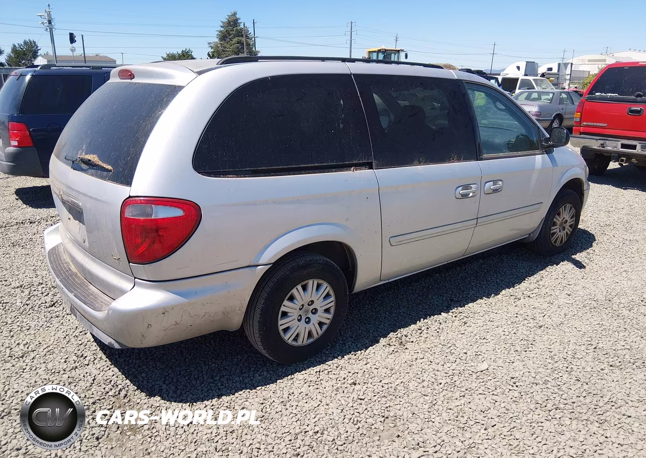 2006 Chrysler Town & Country Lx VIN:1A4GP44R86B751686 - 4
