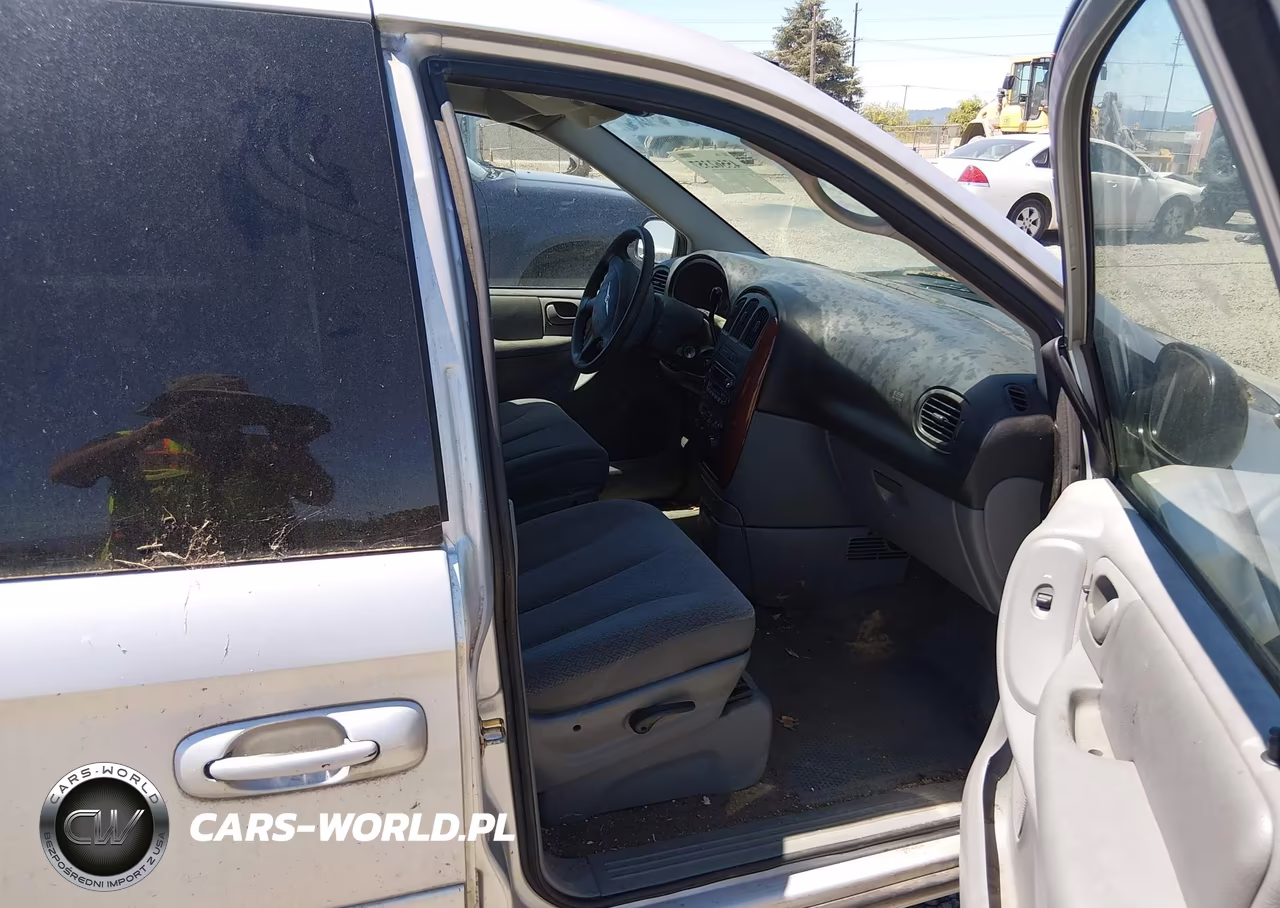 2006 Chrysler Town & Country Lx VIN:1A4GP44R86B751686 - 5