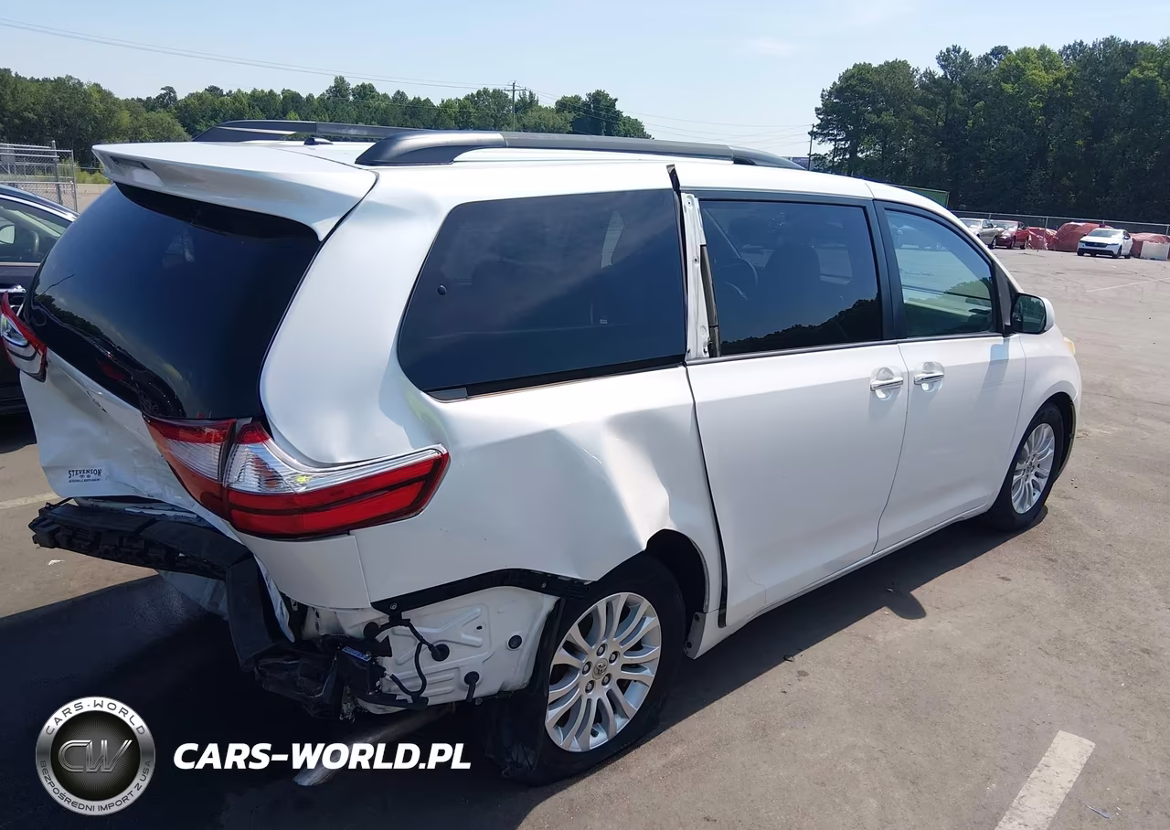 2016 Toyota Sienna Xle 8 Passenger VIN:5TDYK3DC4GS709847 - 4