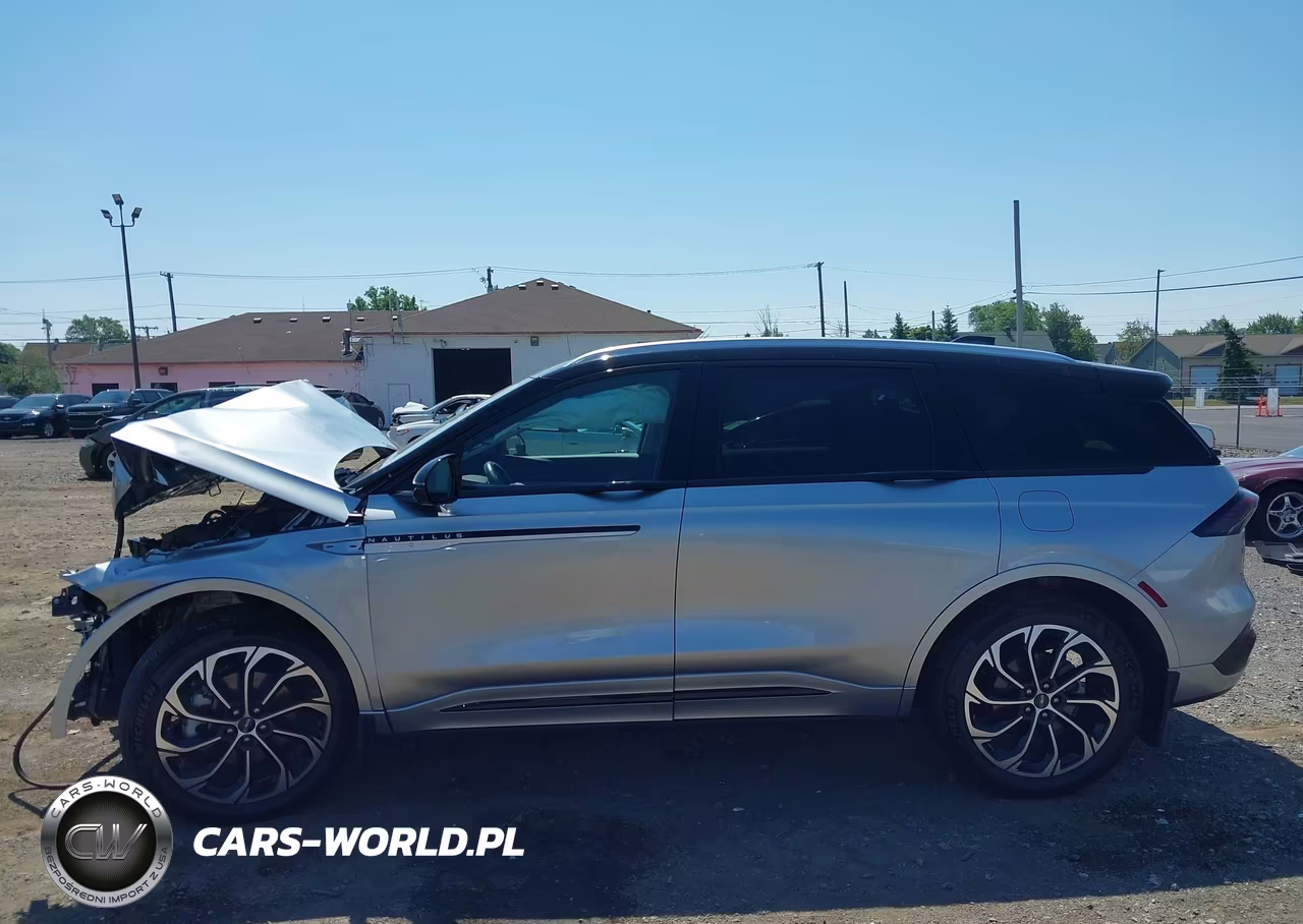 2025 Lincoln Nautilus Reserve VIN:5LMPJ8KA0SJ905148 - 14