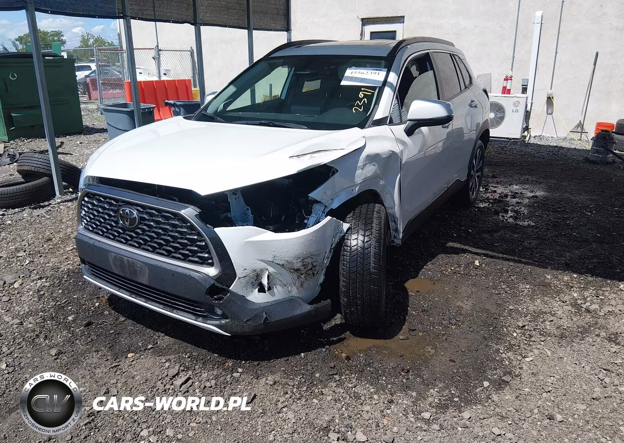 2023 Toyota Corolla Cross Xle VIN:7MUDAABG4PV049083 - 2