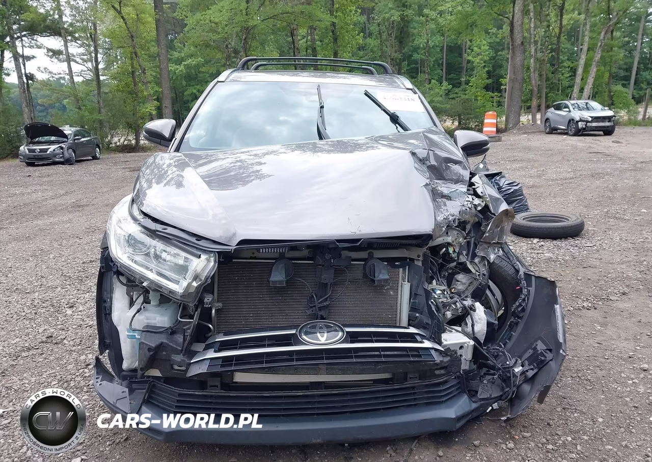 2018 Toyota Highlander Xle VIN:5TDJZRFH6JS851133 - 13