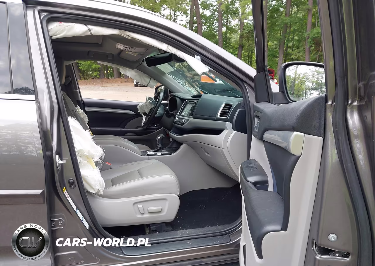 2018 Toyota Highlander Xle VIN:5TDJZRFH6JS851133 - 5