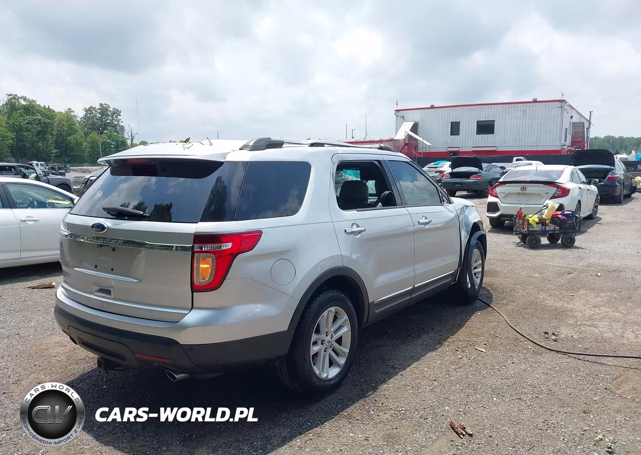 2012 Ford Explorer Xlt VIN:1FMHK7D85CGA68677 - 4