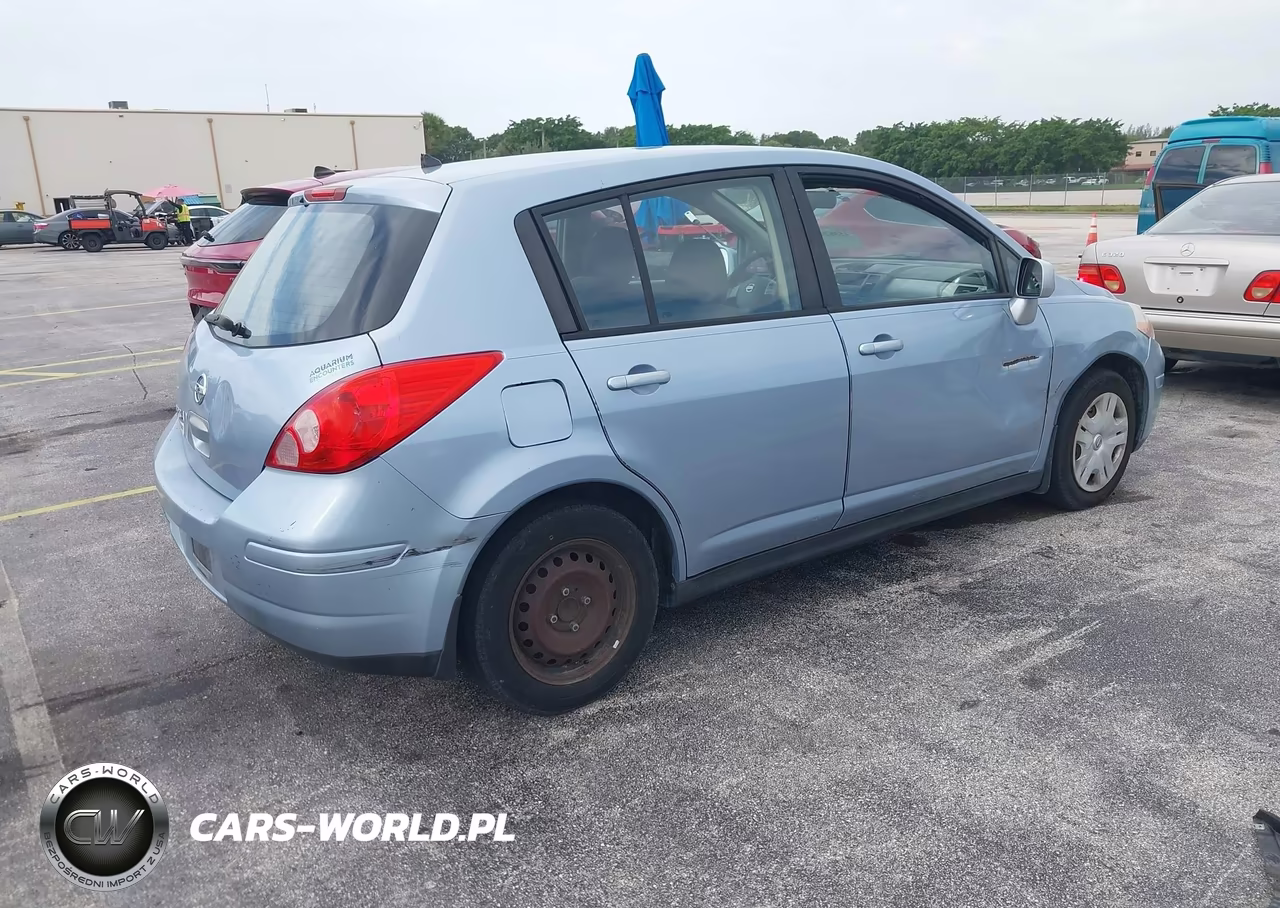 2011 Nissan Versa 1.8S VIN:3N1BC1CP9BL492311 - 4