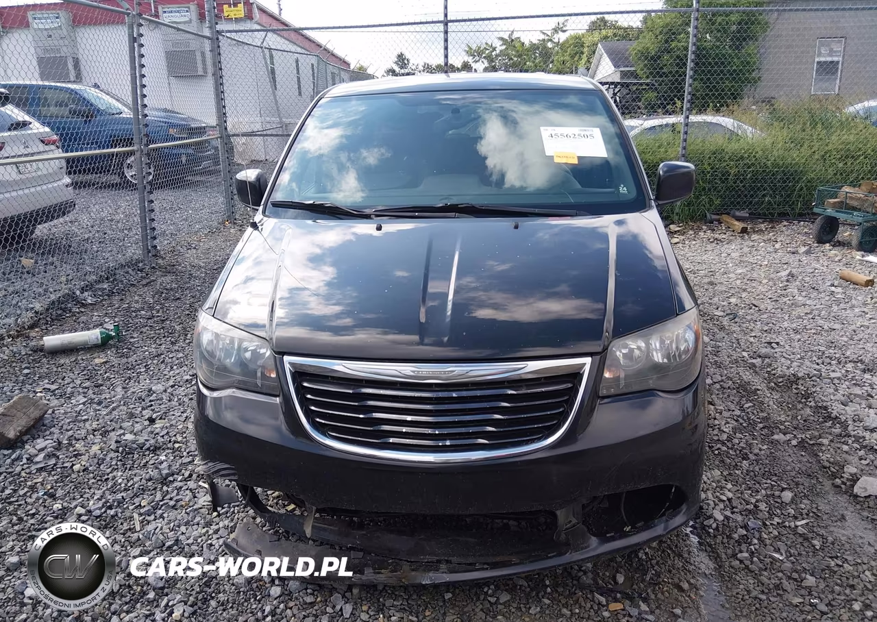 2015 Chrysler Town & Country S VIN:2C4RC1HG4FR529486 - 13