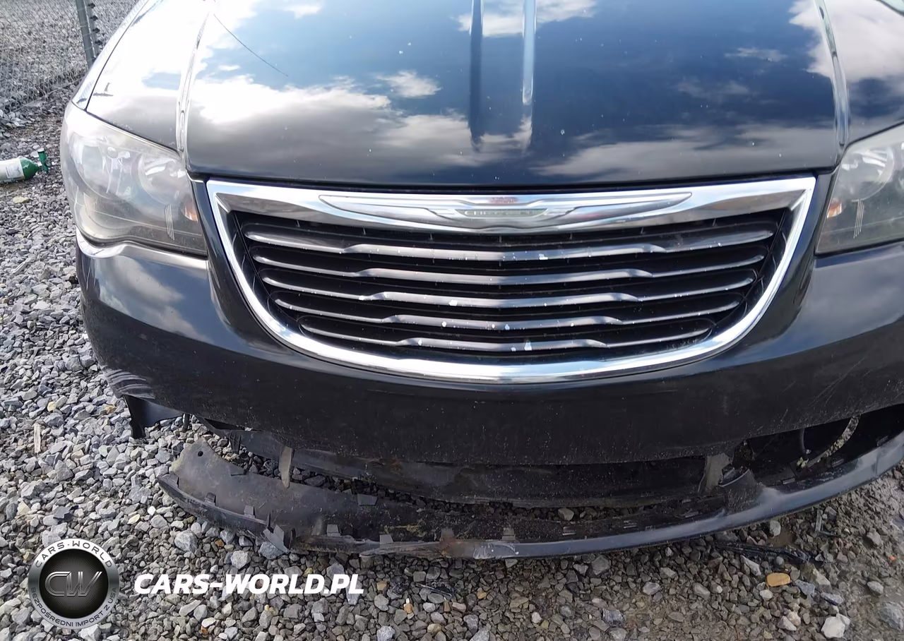 2015 Chrysler Town & Country S VIN:2C4RC1HG4FR529486 - 6