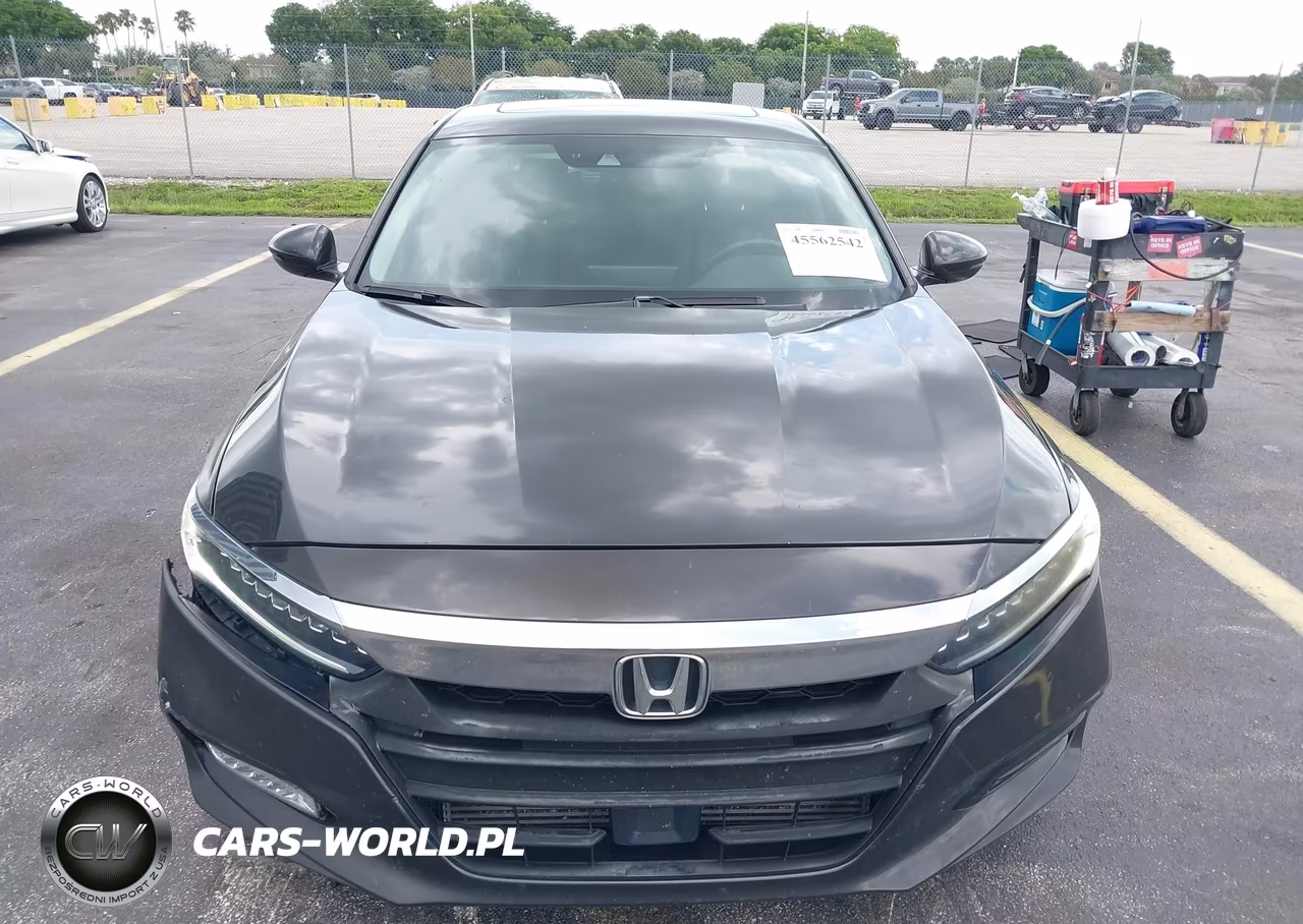 2018 Honda Accord Touring VIN:1HGCV1F9XJA030484 - 12
