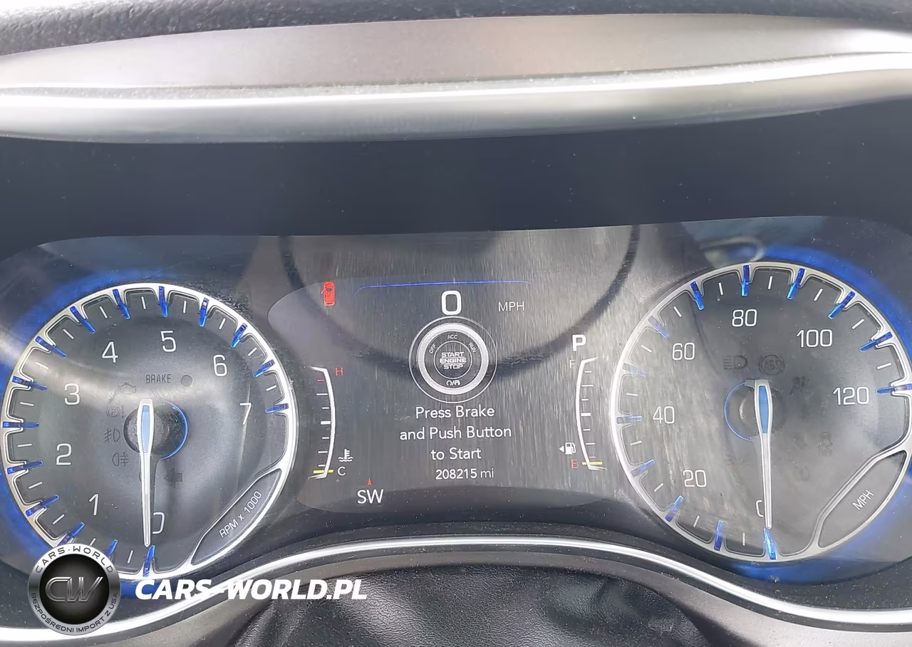 2018 Chrysler Pacifica Limited VIN:2C4RC1GGXJR226352 - 7