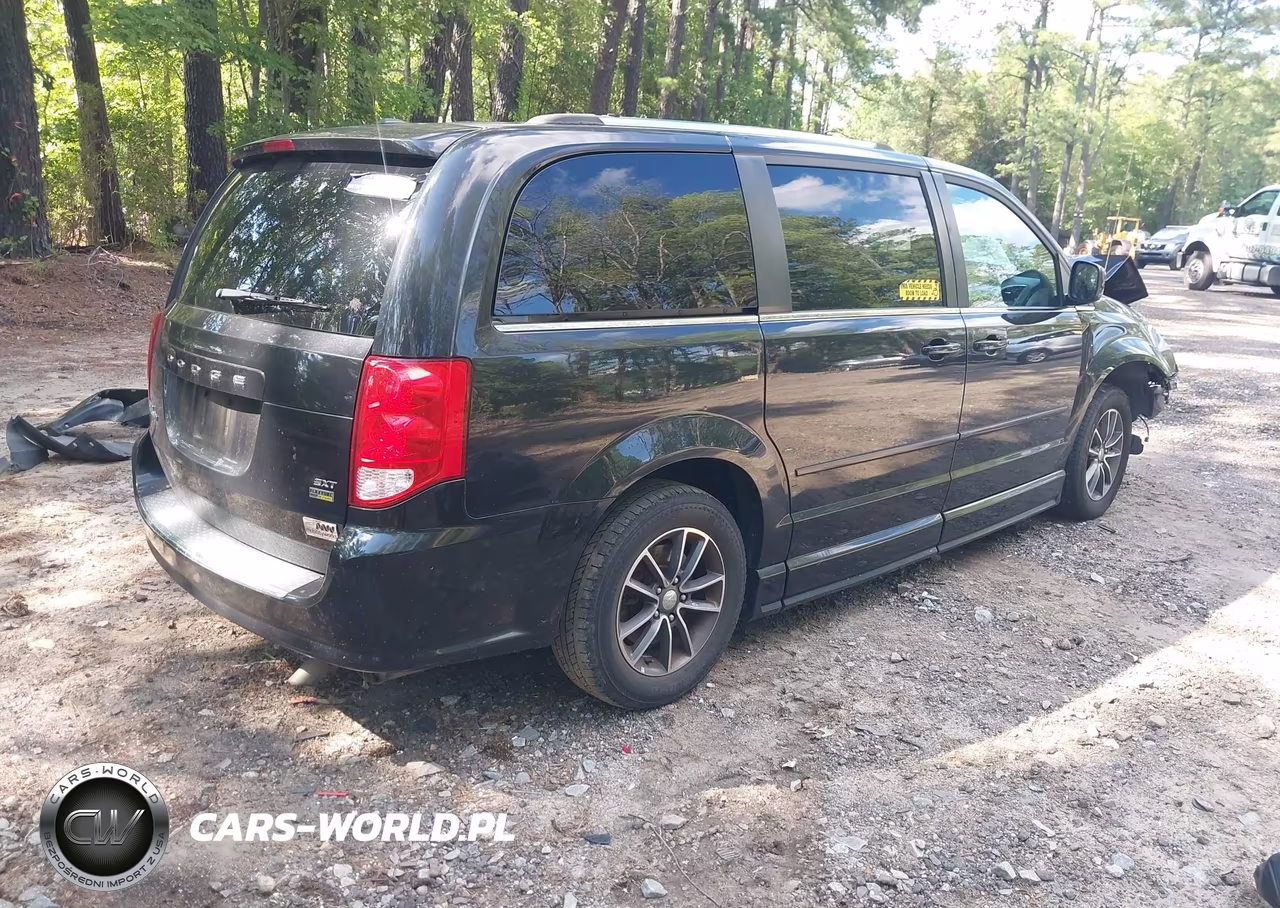 2017 Dodge Grand Caravan Sxt VIN:2C4RDGCG1HR589560 - 4