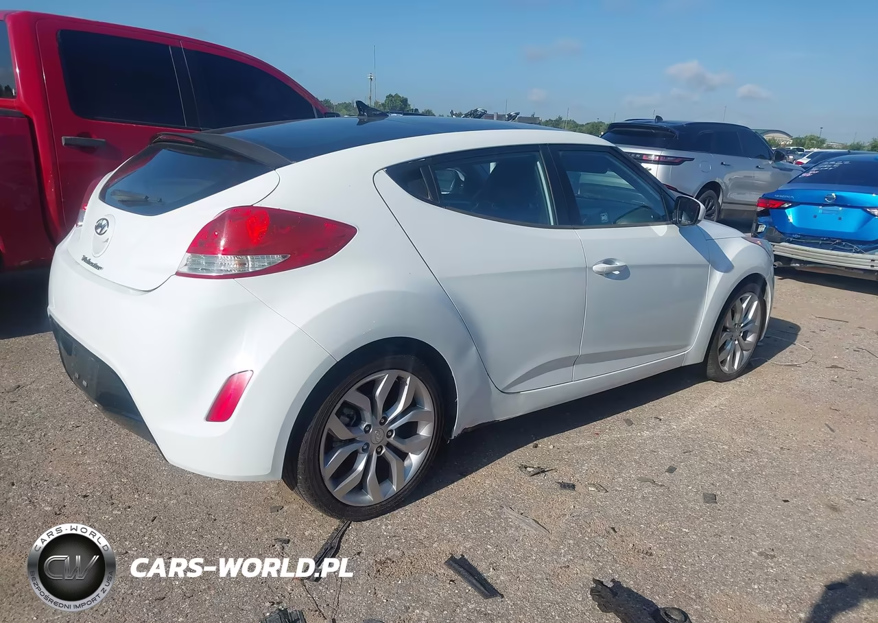 2013 Hyundai Veloster Base W-Black VIN:KMHTC6ADXDU118348 - 4