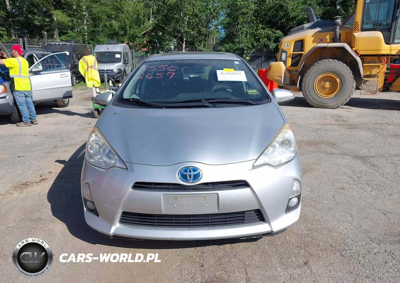 2012 Toyota Prius C Four VIN:JTDKDTB33C1014463 - 13