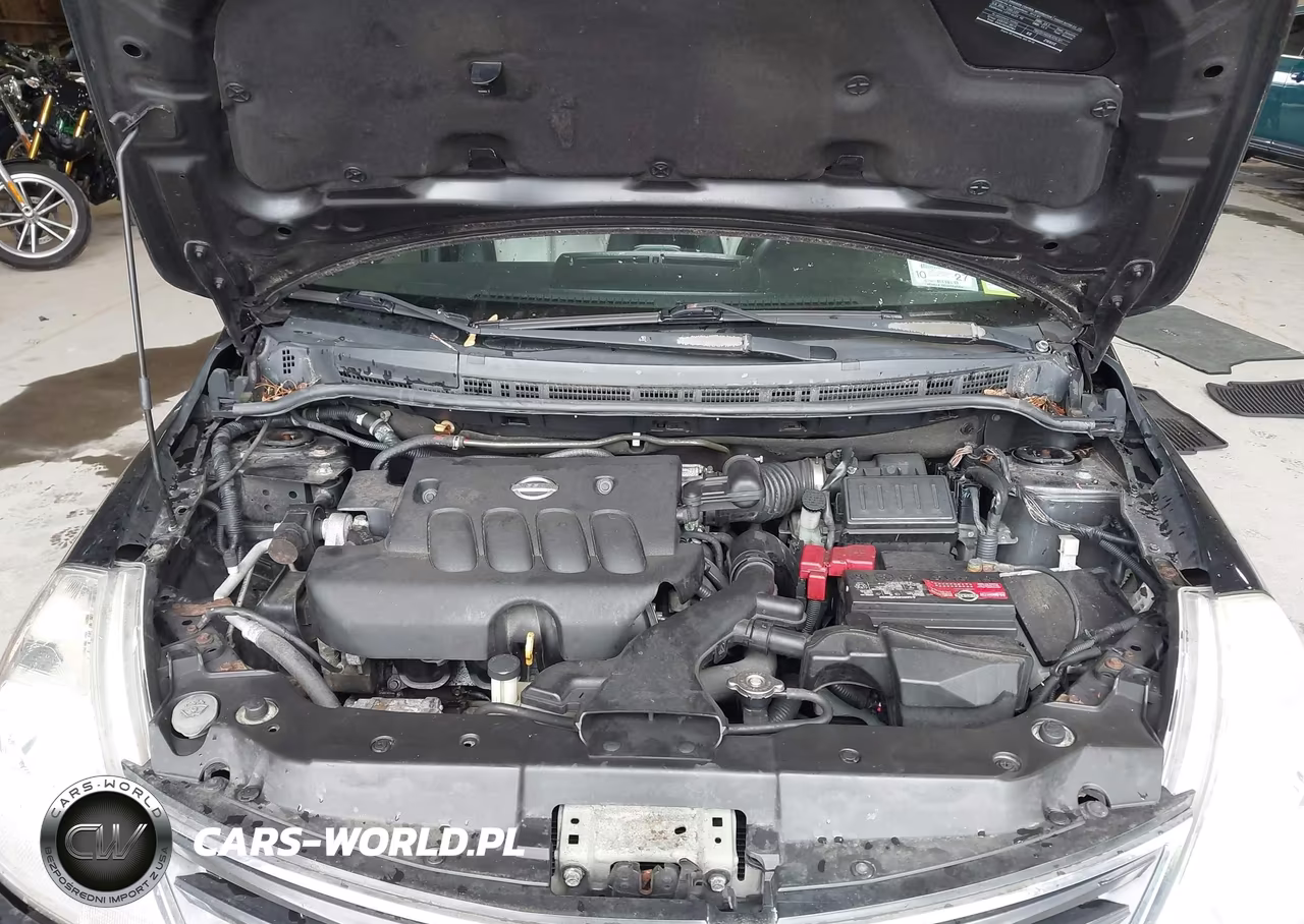 2010 Nissan Versa 1.8S VIN:3N1BC1CPXAL374282 - 10
