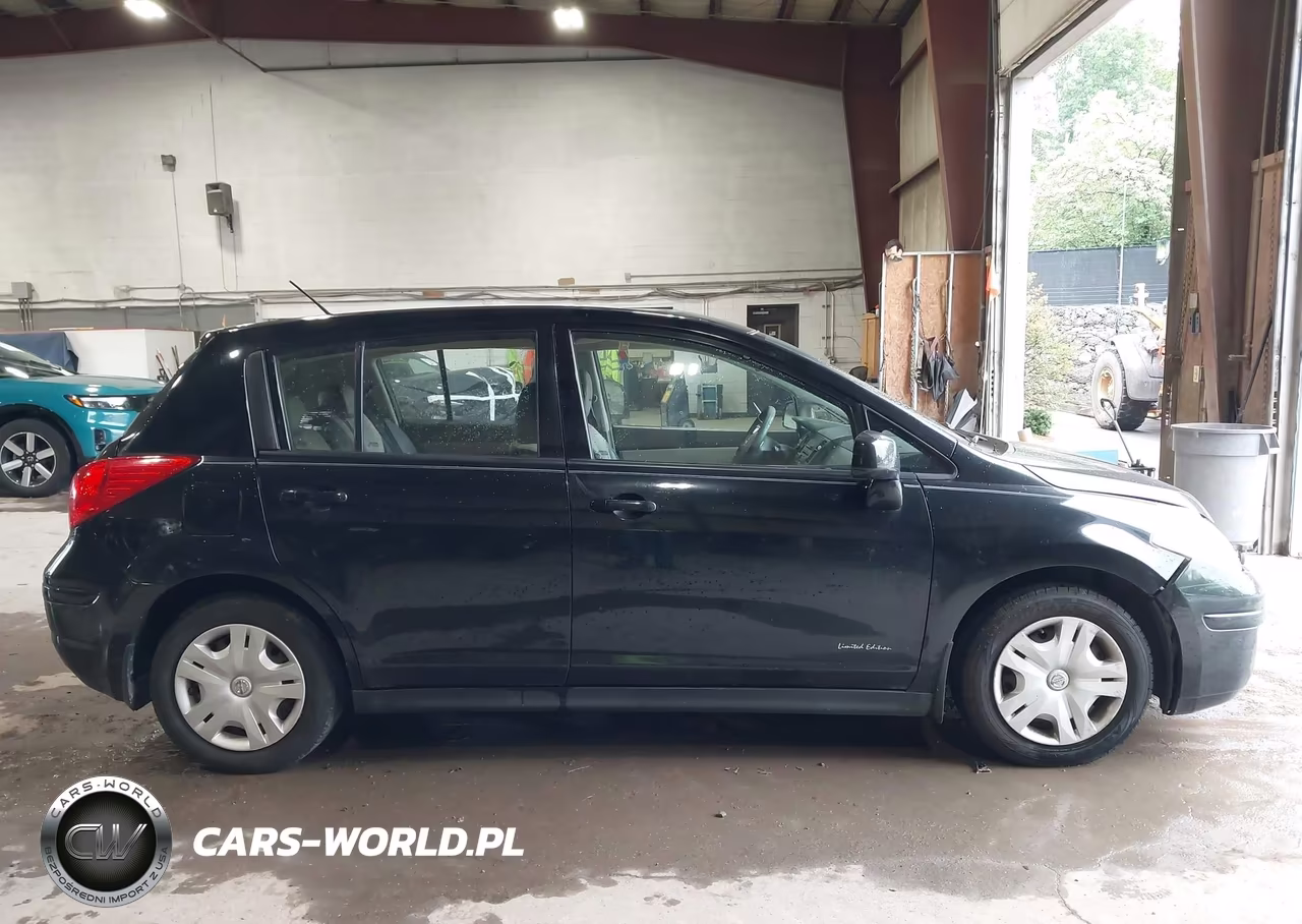2010 Nissan Versa 1.8S VIN:3N1BC1CPXAL374282 - 13