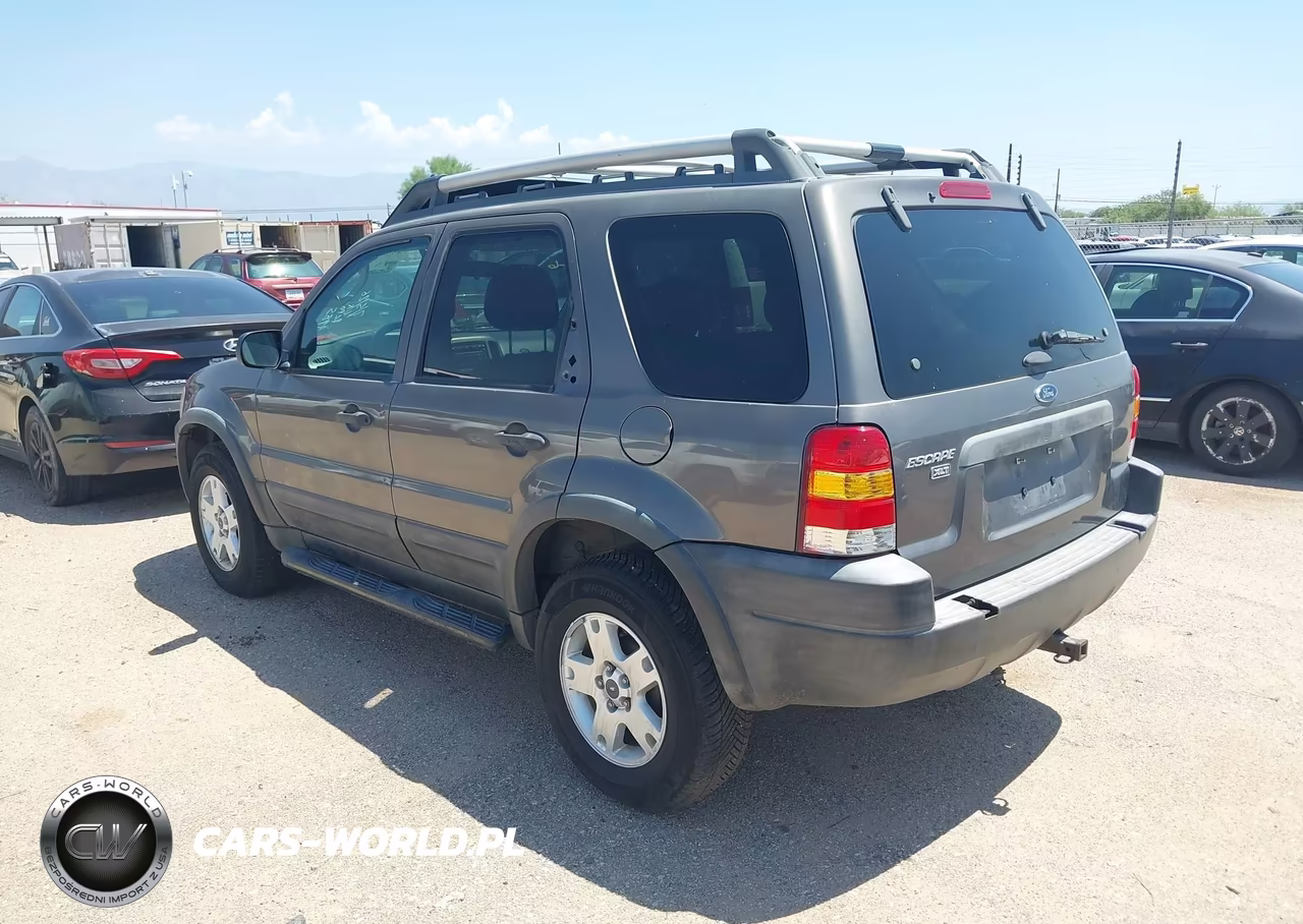2004 Ford Escape Xlt VIN:1FMYU93164KA98571 - 3