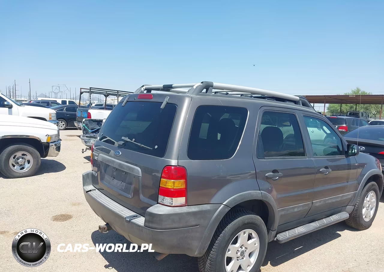 2004 Ford Escape Xlt VIN:1FMYU93164KA98571 - 4