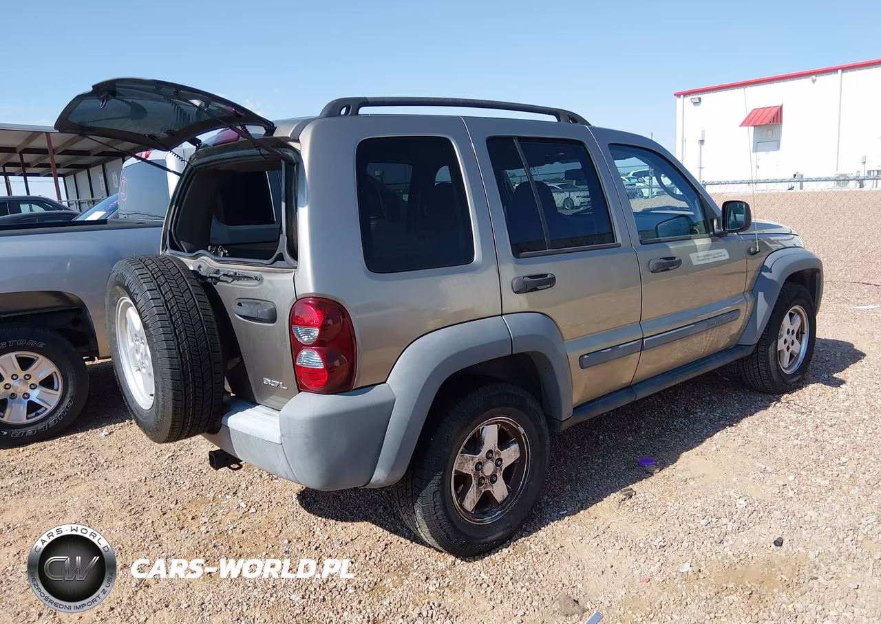 2005 Jeep Liberty Sport VIN:1J4GK48K55W710547 - 4