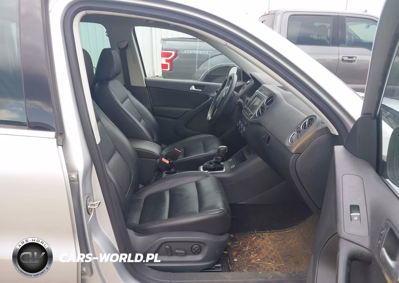 2017 Volkswagen Tiguan 2.0T Sport VIN:WVGTV7AX2HK008065 - 5