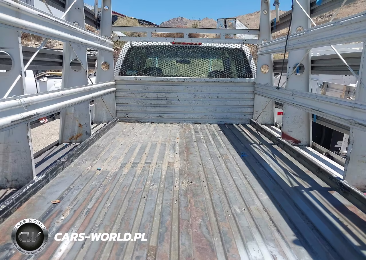 2001 Chevrolet Silverado 3500 Chassis VIN:1GBJC39U51F113092 - 14