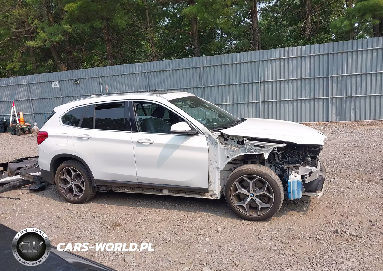 2018 BMW X1 xDrive28I VIN:WBXHT3C31J5L34241 - 13