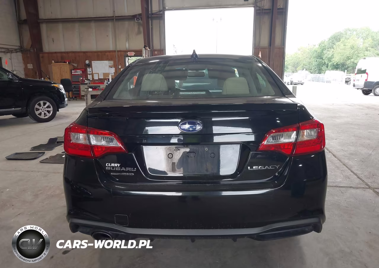 2018 Subaru Legacy 2.5I Premium VIN:4S3BNAD69J3030368 - 17