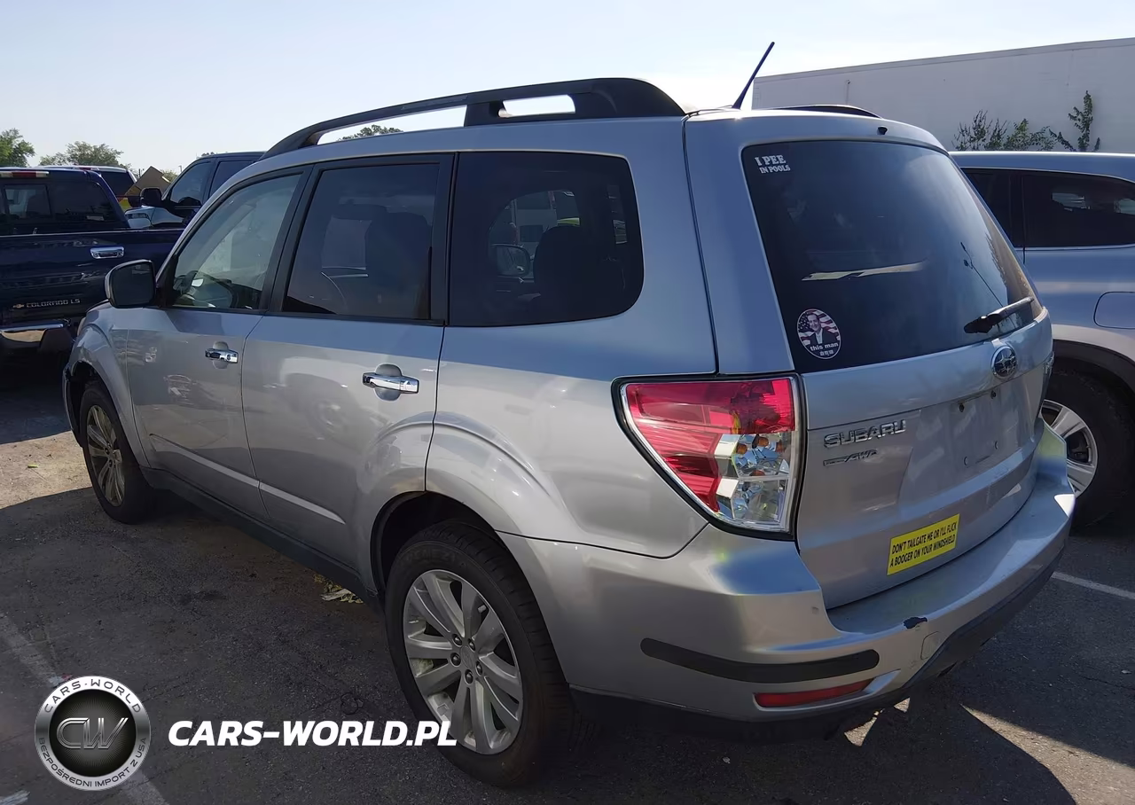 2012 Subaru Forester 2.5X Premium VIN:JF2SHADC1CH444393 - 3