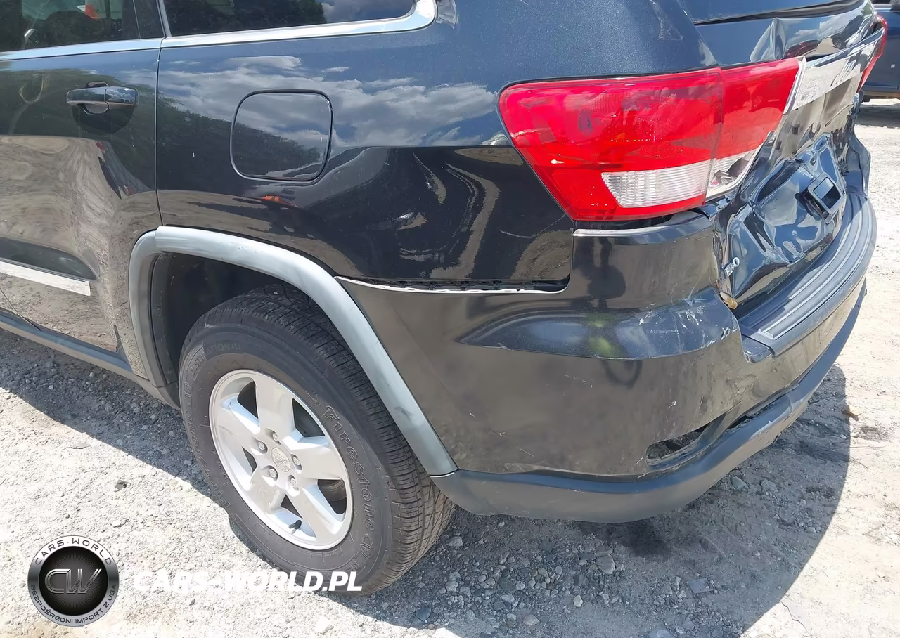 2011 Jeep Grand Cherokee Laredo VIN:1J4RS4GG9BC574720 - 13