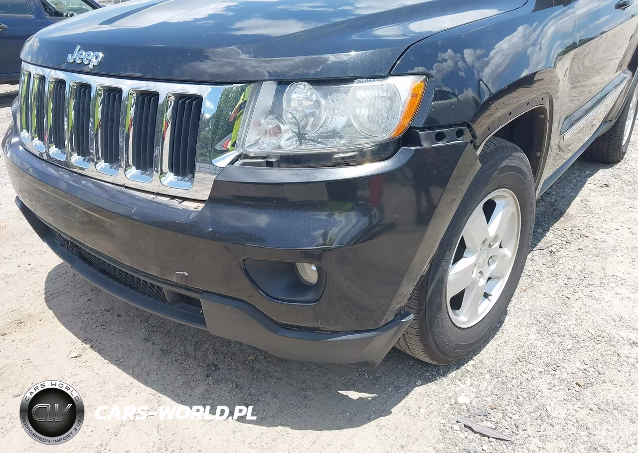 2011 Jeep Grand Cherokee Laredo VIN:1J4RS4GG9BC574720 - 14