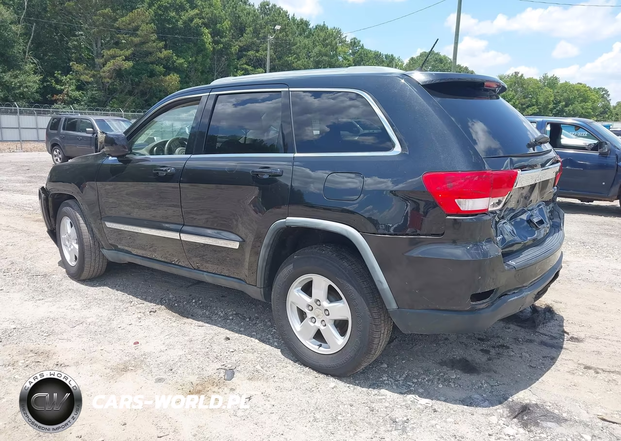 2011 Jeep Grand Cherokee Laredo VIN:1J4RS4GG9BC574720 - 3