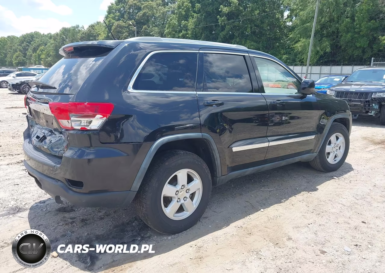2011 Jeep Grand Cherokee Laredo VIN:1J4RS4GG9BC574720 - 4