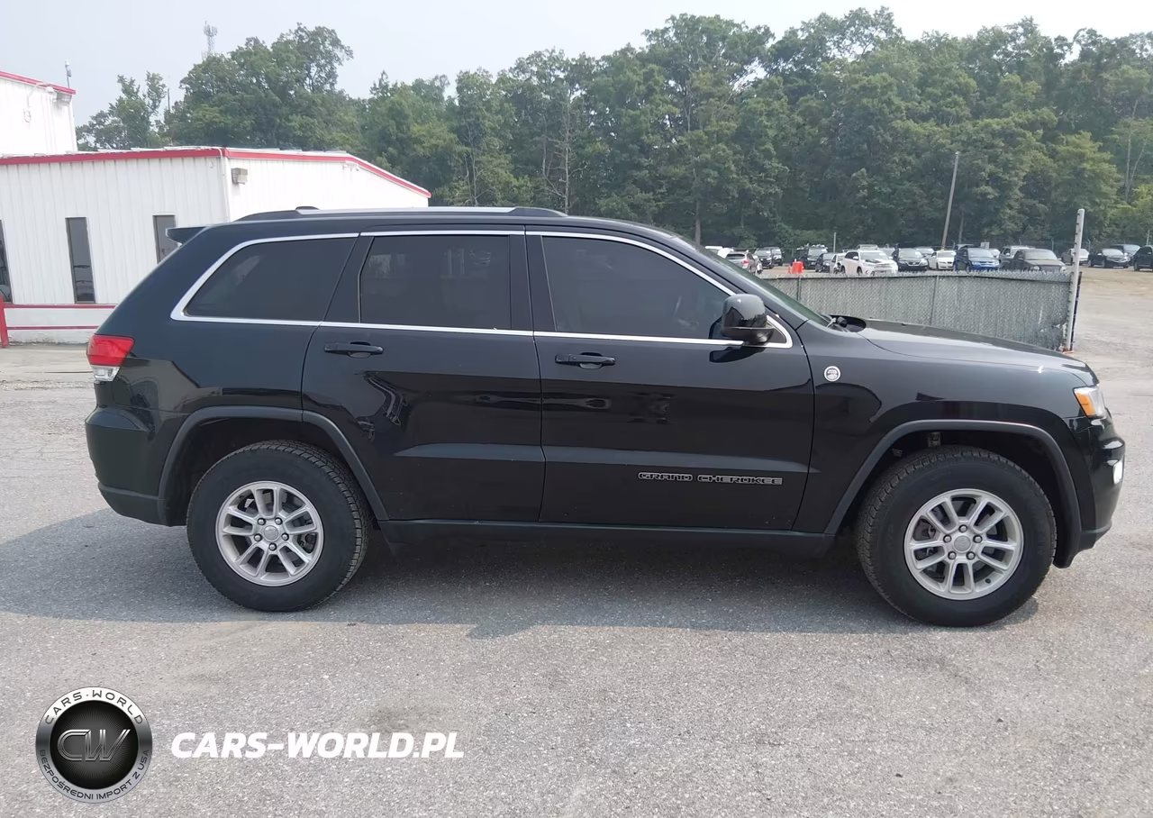 2019 Jeep Grand Cherokee Laredo E 4X4 VIN:1C4RJFAG8KC754221 - 13