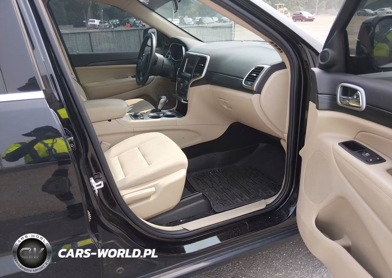 2019 Jeep Grand Cherokee Laredo E 4X4 VIN:1C4RJFAG8KC754221 - 5
